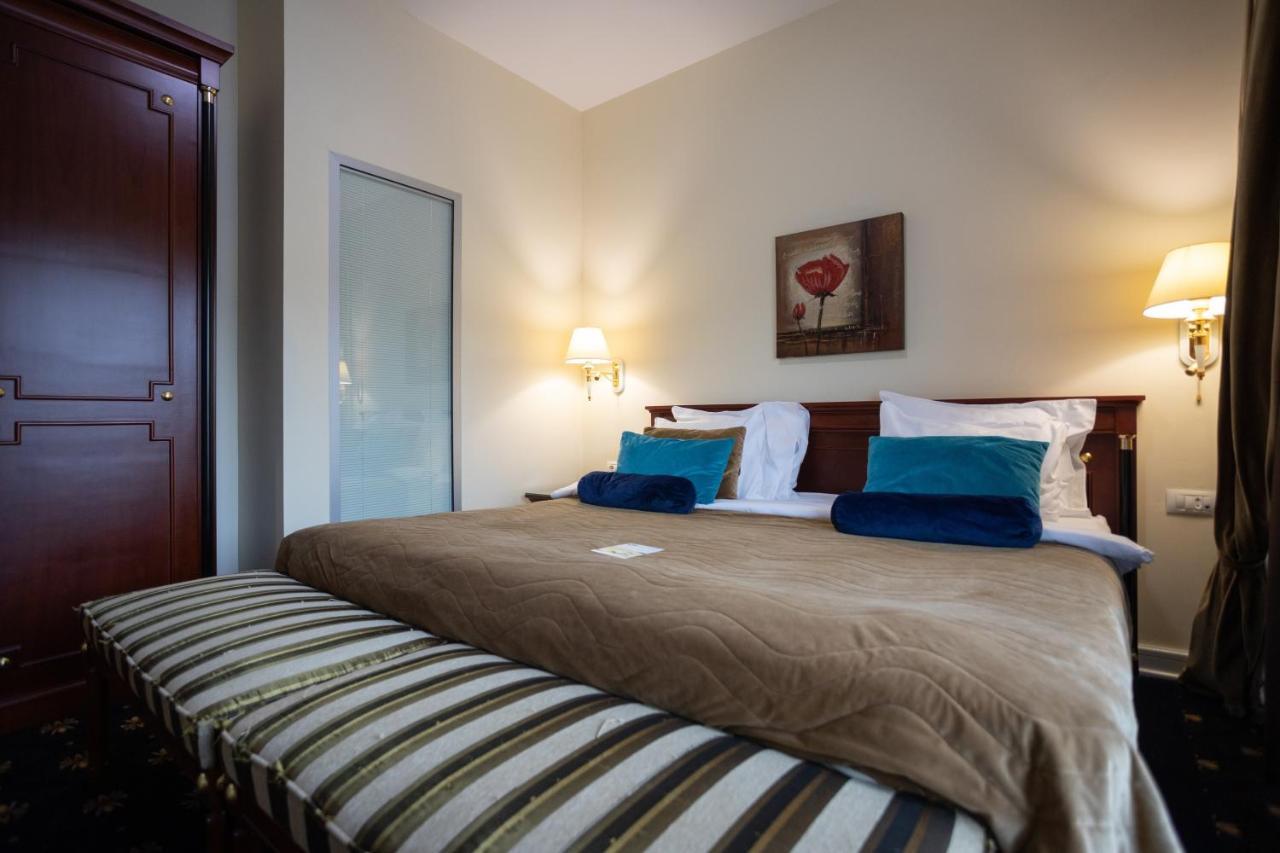 A Hoteli - Grand&Sky Hotel Tornik Zlatibor Exterior photo A bedroom at the hotel