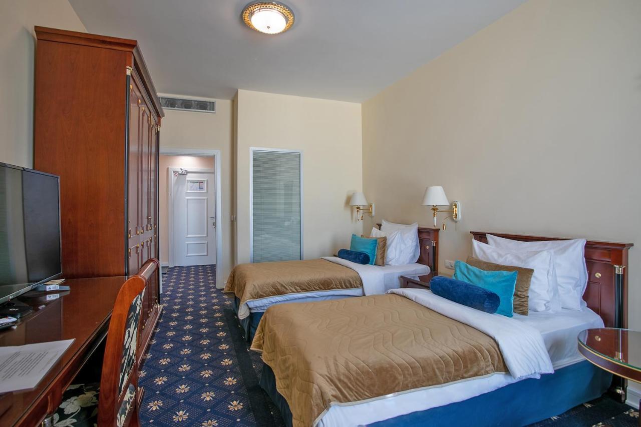 A Hoteli - Grand&Sky Hotel Tornik Zlatibor Exterior photo A room at the hotel