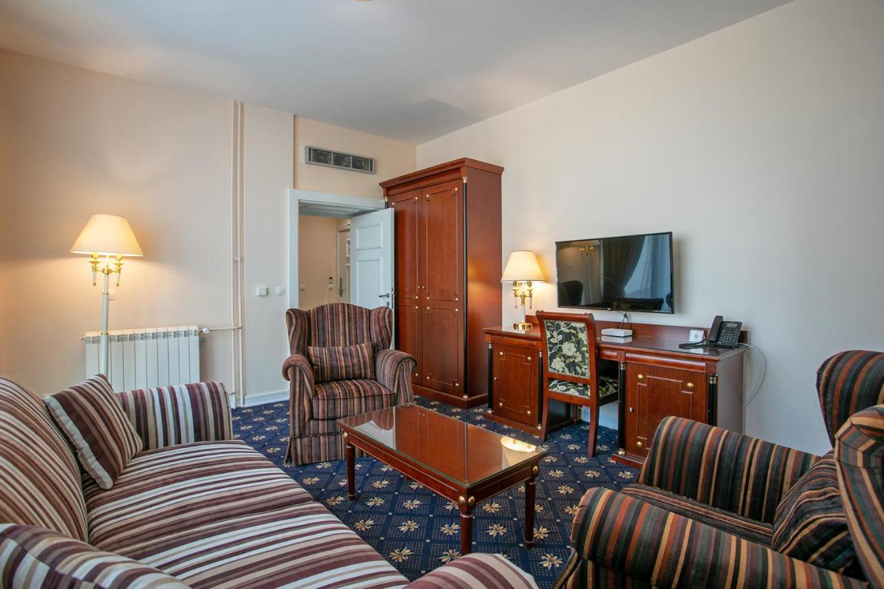 A Hoteli - Grand&Sky Hotel Tornik Zlatibor Exterior photo Suite
