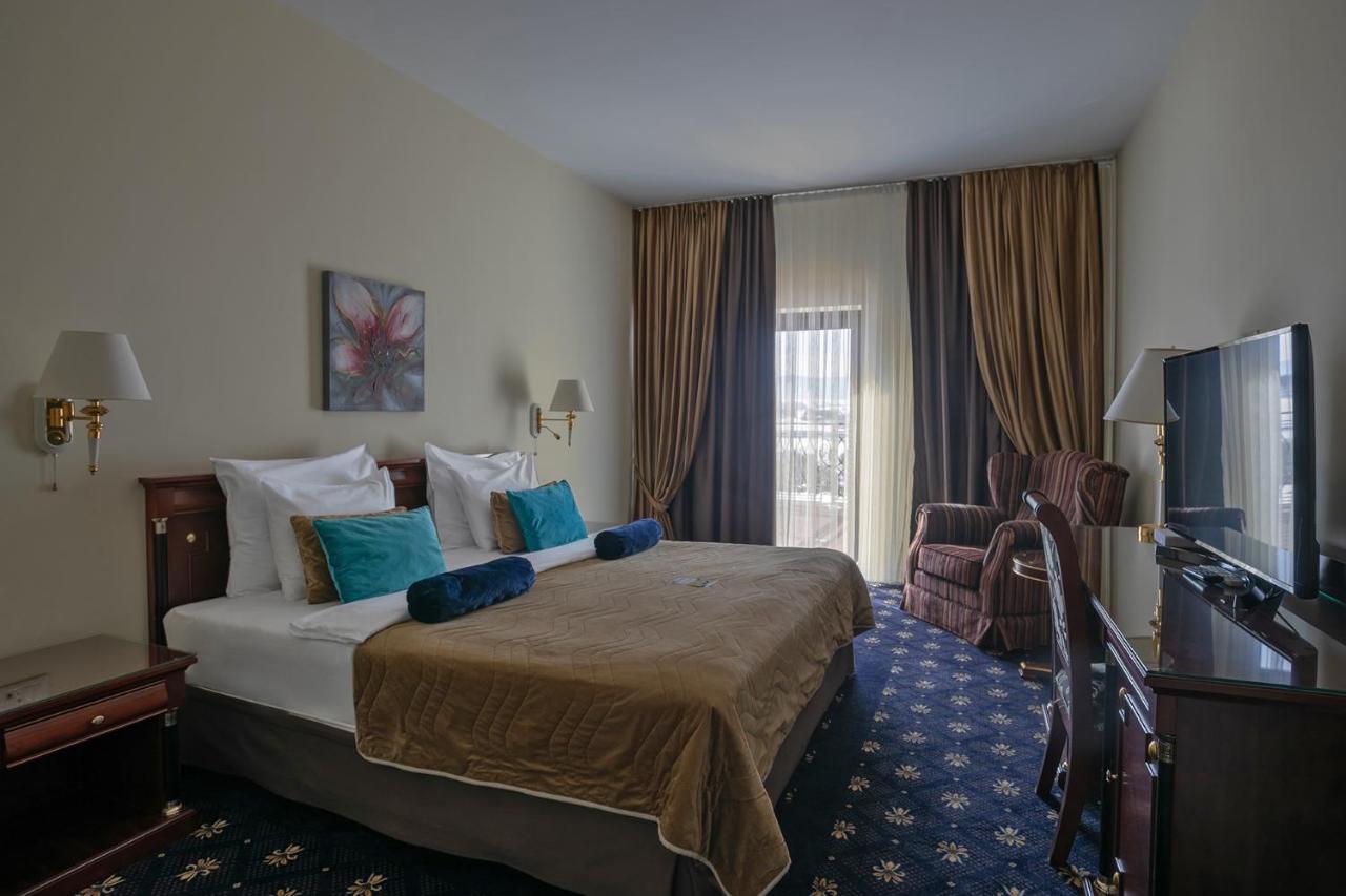 A Hoteli - Grand&Sky Hotel Tornik Zlatibor Exterior photo A room at the hotel